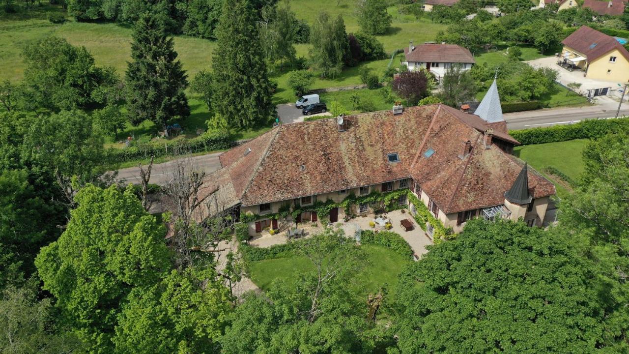 Domaine De Bellevue Gite Du Mont Poupet Marnoz Exterior foto